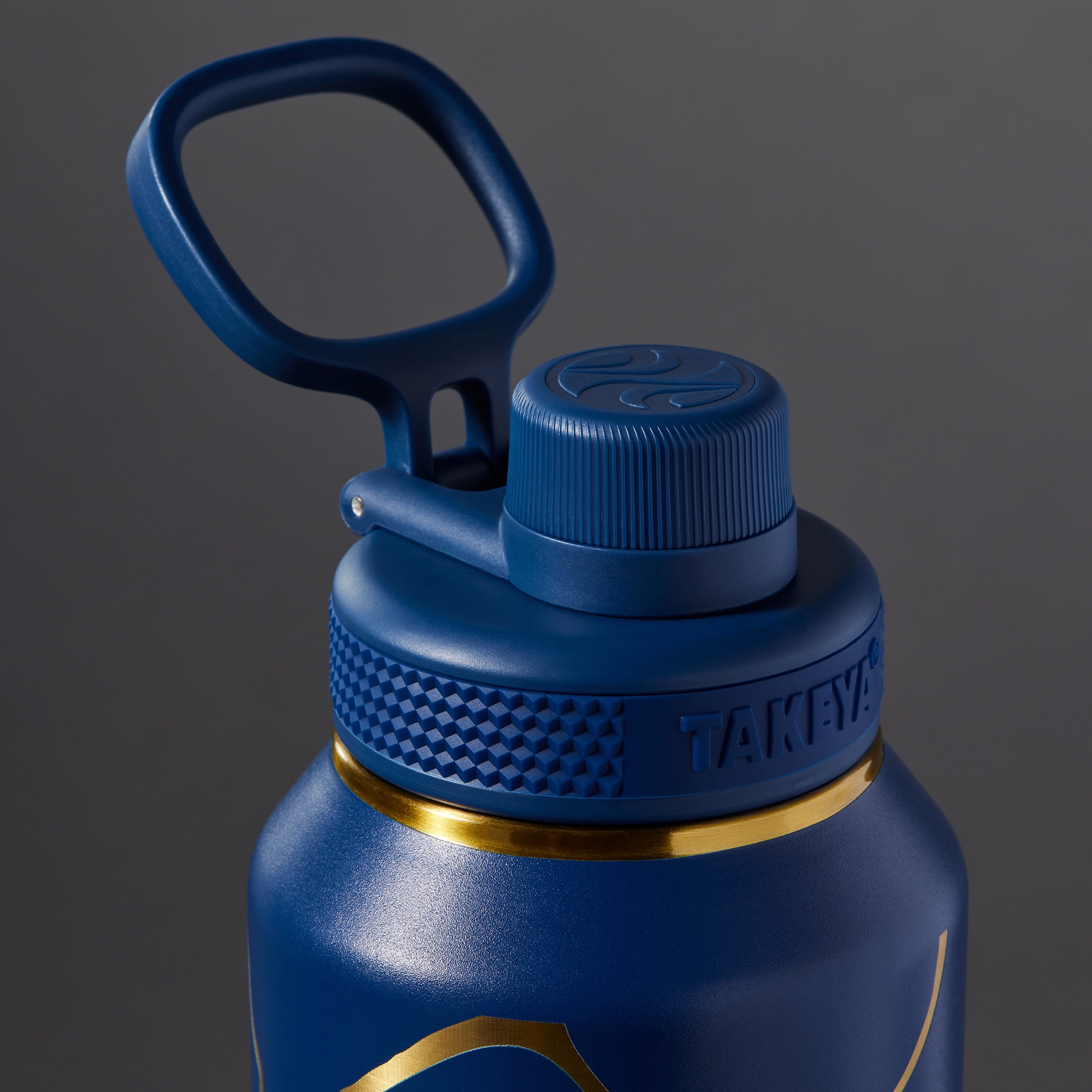 kintsugi-water-bottle-with-spout-lid-j0 51390-TK_HO25_Kintsugi_Takeya9266.png